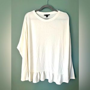 Banana republic Ruffle bottom sweater